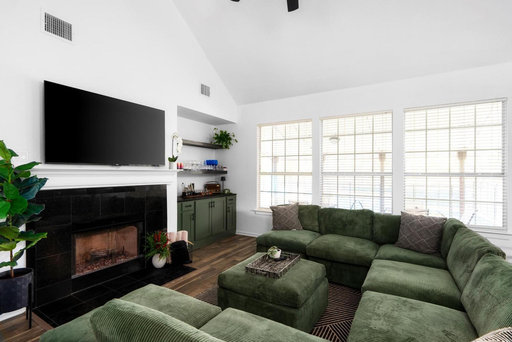Stunning Family Home With Pool & Hot Tub - Sleeps 17 Pflugerville Extérieur photo